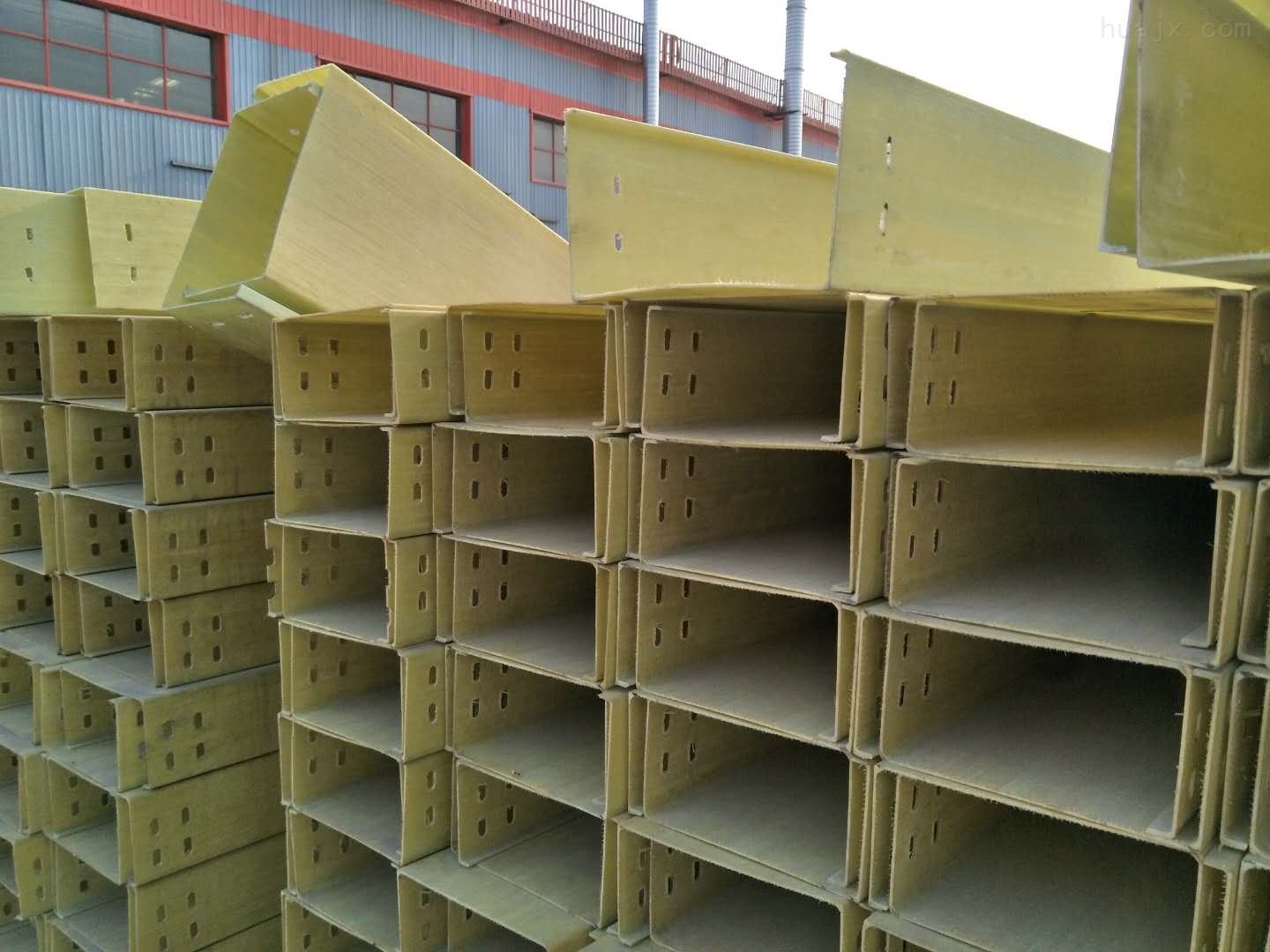 100*50-供應青島聚氨酯復合電纜橋架出廠價格-河北盛潤玻璃鋼